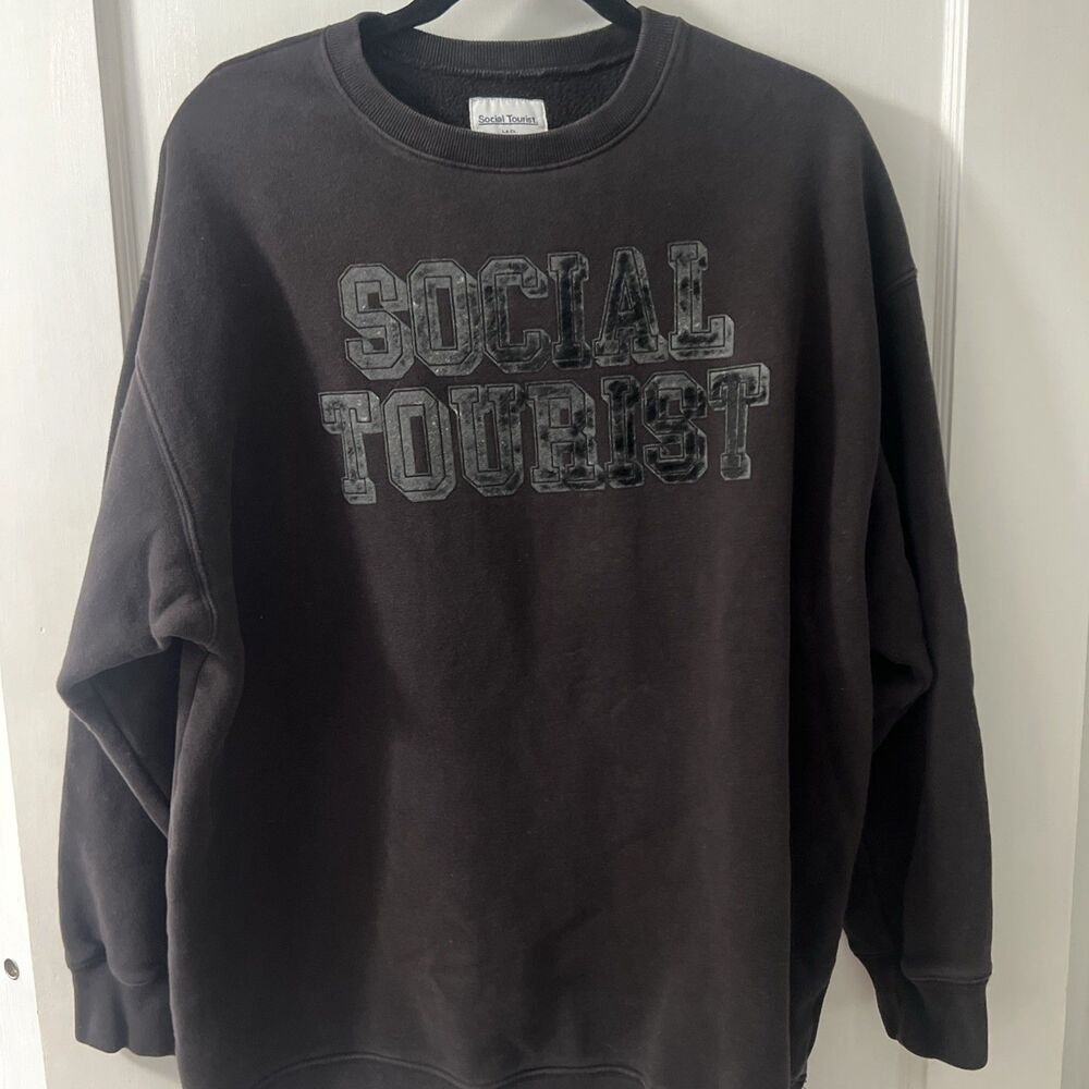 Social Tourist Women Black Sweatshirt Sz Large Cotton, Crew,Cozy